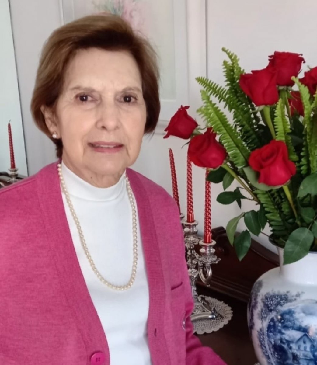 Maria Laura Bechelli de Azevedo Marques