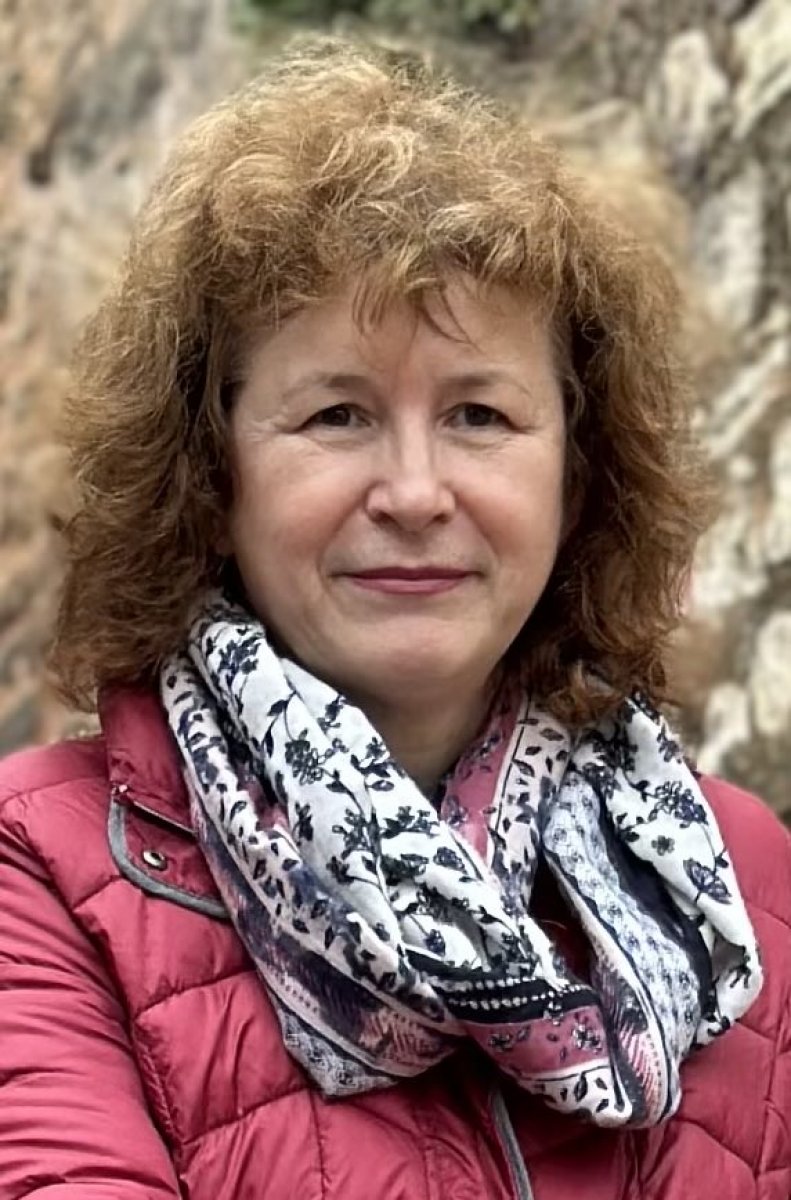 Larisa Apostoliu
